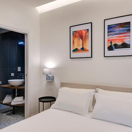 Well Suites - Piazza Dei Martiri ナポリ エクステリア 写真