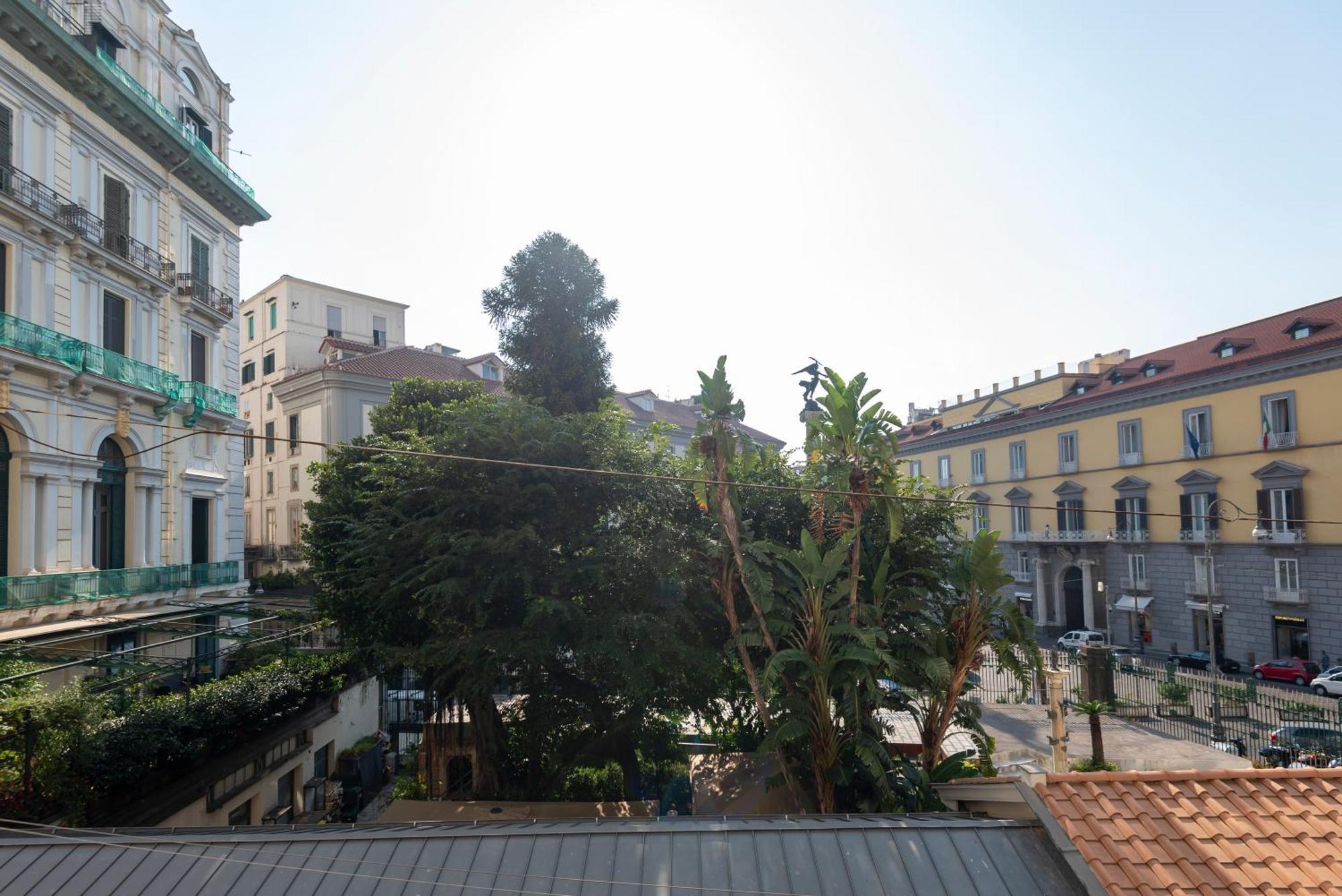 Well Suites - Piazza Dei Martiri ナポリ エクステリア 写真