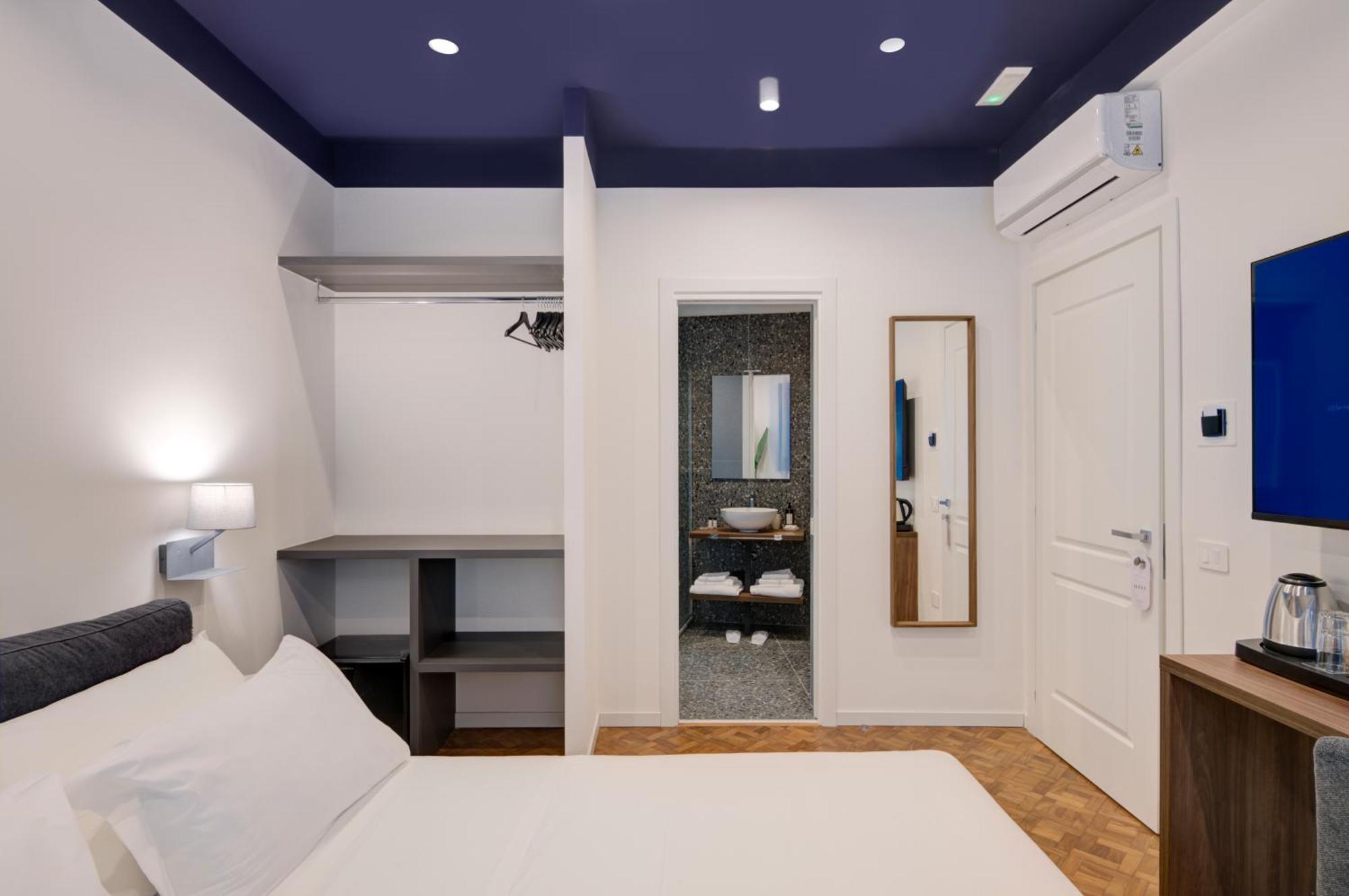Well Suites - Piazza Dei Martiri ナポリ エクステリア 写真