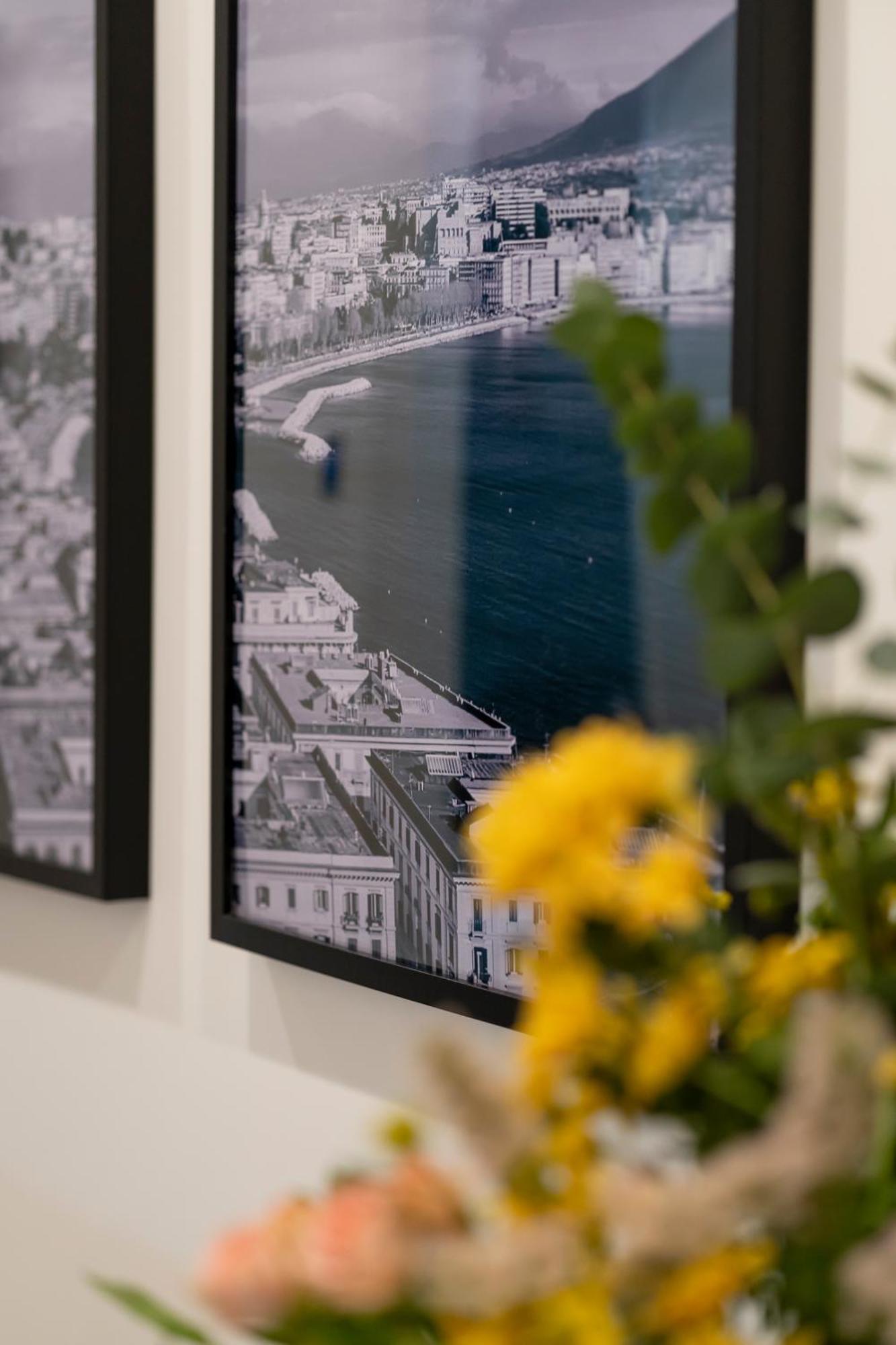 Well Suites - Piazza Dei Martiri ナポリ エクステリア 写真