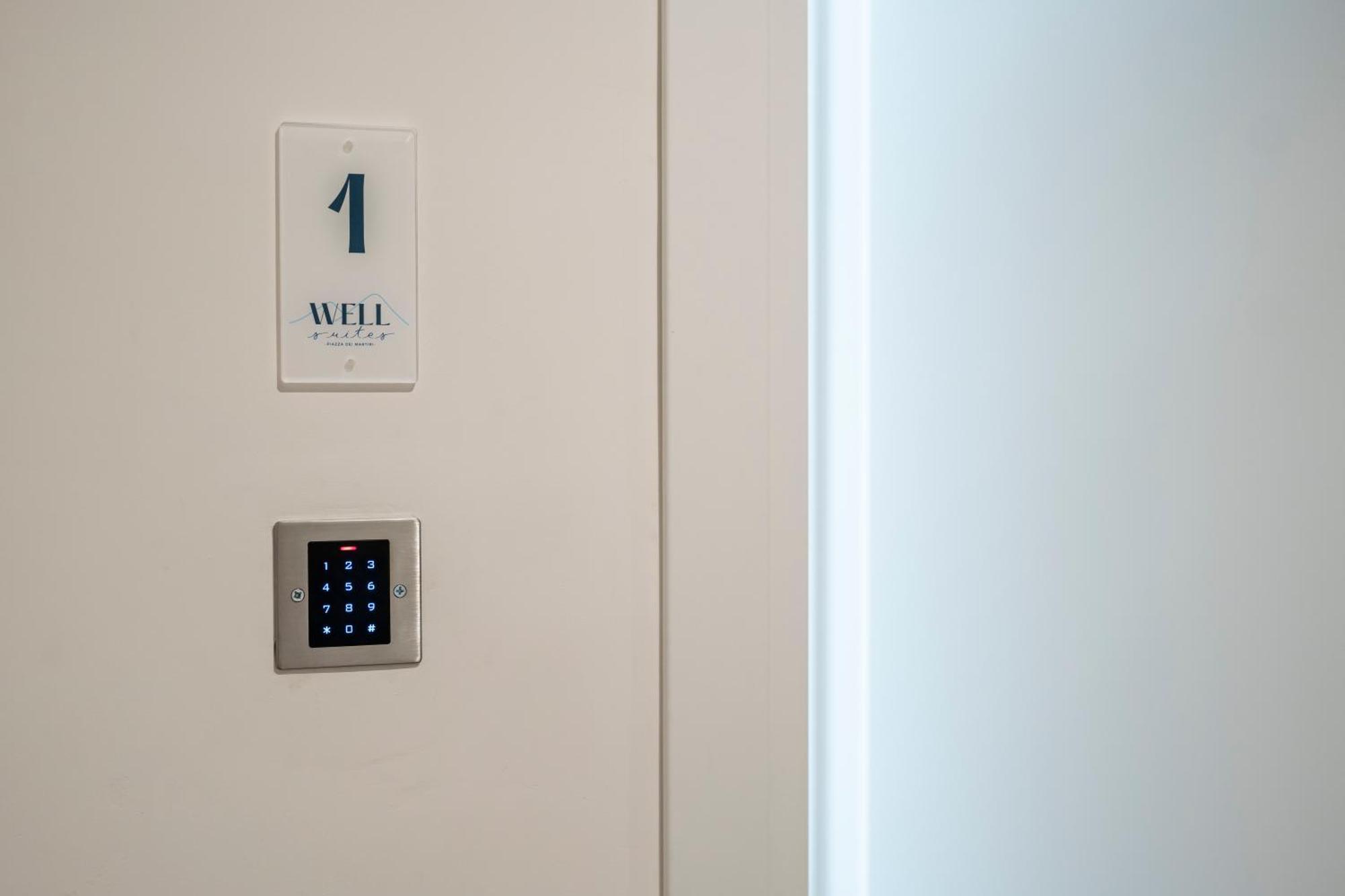 Well Suites - Piazza Dei Martiri ナポリ エクステリア 写真